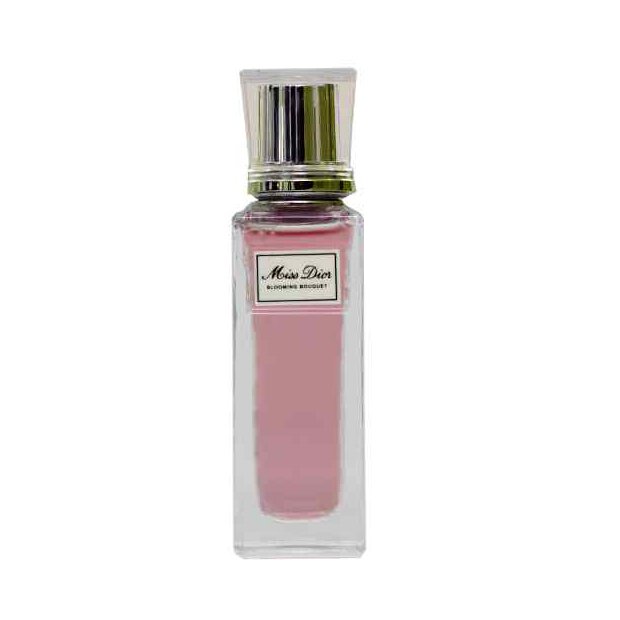 DIOR - Miss Dior Blooming Bouquet 20ml Eau de Toilette
Roller-Pearl
Perle De Parfum
Producer: Dior. Scent: Top note: Sicilian essence
of mandarines Heart note: Apricot skin, peony, peach, essence of roses
Base note: White musk