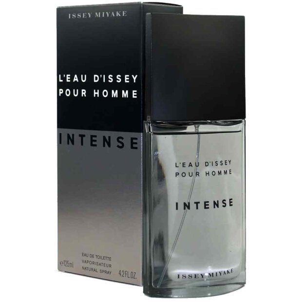 LEau dIssey Pour Homme Intense 125ml Eau de Toilette Spray
Producer: Issey Miyake in collaboration with Jaques Cavallier, Scent: Base note: Ambra, papyrus, benzoin, frankincense. Heart note: Camphor, cardamom, cinnamon, nutmeg, saffron, blue water lily. Top note: Bergamot, orange, mandarine peel, yuzu.