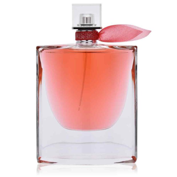 Lancôme - La vie est belle Intensément30 ml Eau de Parfum Intense
Top note: bergamot oil, pink pepper; Raspberry
Heart note: Arabic jasmine, orange; heliotrope
Base note: Patchouli, Iris Concrete; Vanilla,
La vie est belle Intensément by Lancôme stands for true joy and intense moments of happiness. The womens perfume is an invitation to pursue your own path to happiness without subjecting yourself to strict rules. The fragrance composition consists of high-quality ingredients: the heart of Arabian jasmine, orange and a heliotrope chord is refined by bergamot oil, pink pepper and a raspberry chord in the top note. The base note is made up of patchouli, iris concrete and vanilla, which gives the fragrance its individual nuance. The bottle of La vie est belle Intensément Eau de Parfums shines just as warmly as the perfume itself. The  crystal smile  characterizes the falcon and spreads out into the loop around the bottle neck. Feel the joy in every moment with the perfume.